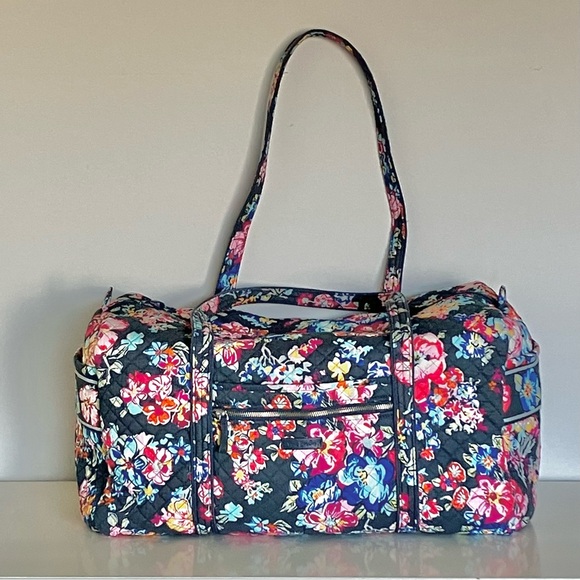 EUC Vera Bradley Large Grey Travel Duffel Bag Pretty Posies 21"L x 11"H x 11"D - Picture 1 of 16